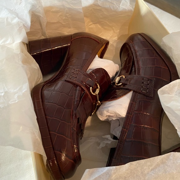 Sezane Julianne Croc-Embossed Loafers - Picture 9 of 14